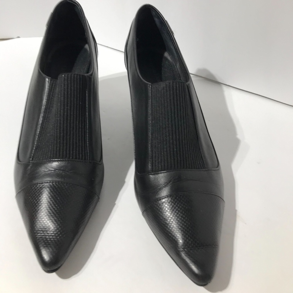 Calvin Klein  9.5